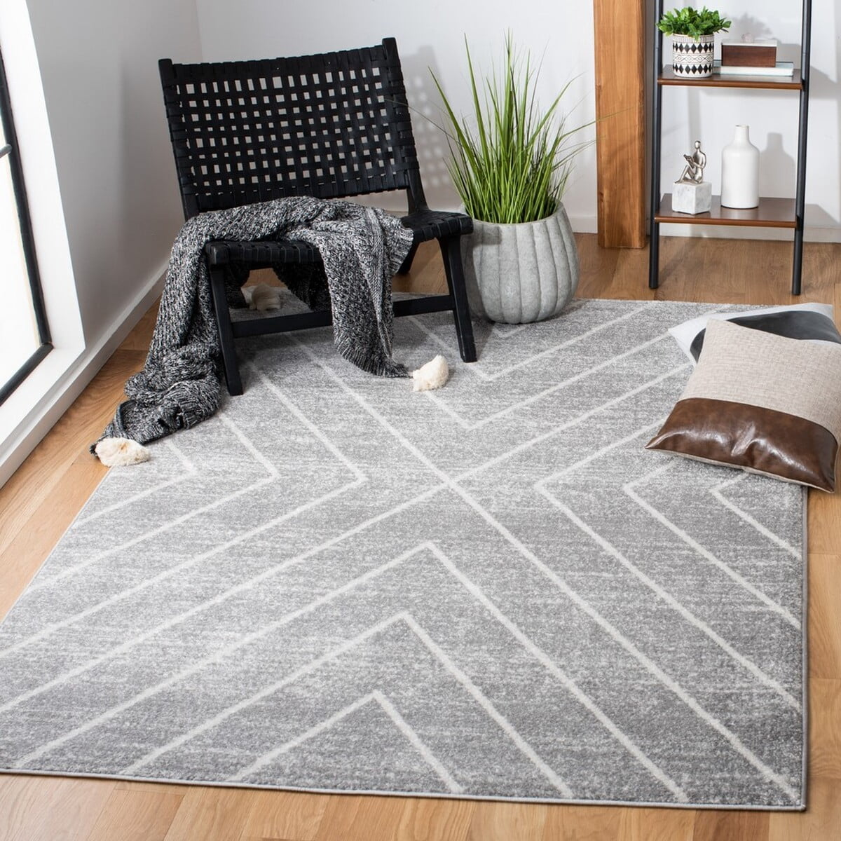 SAFAVIEH Adirondack Evonne Geometric Area Rug, Grey/Ivory, 5'1" x 7'6"