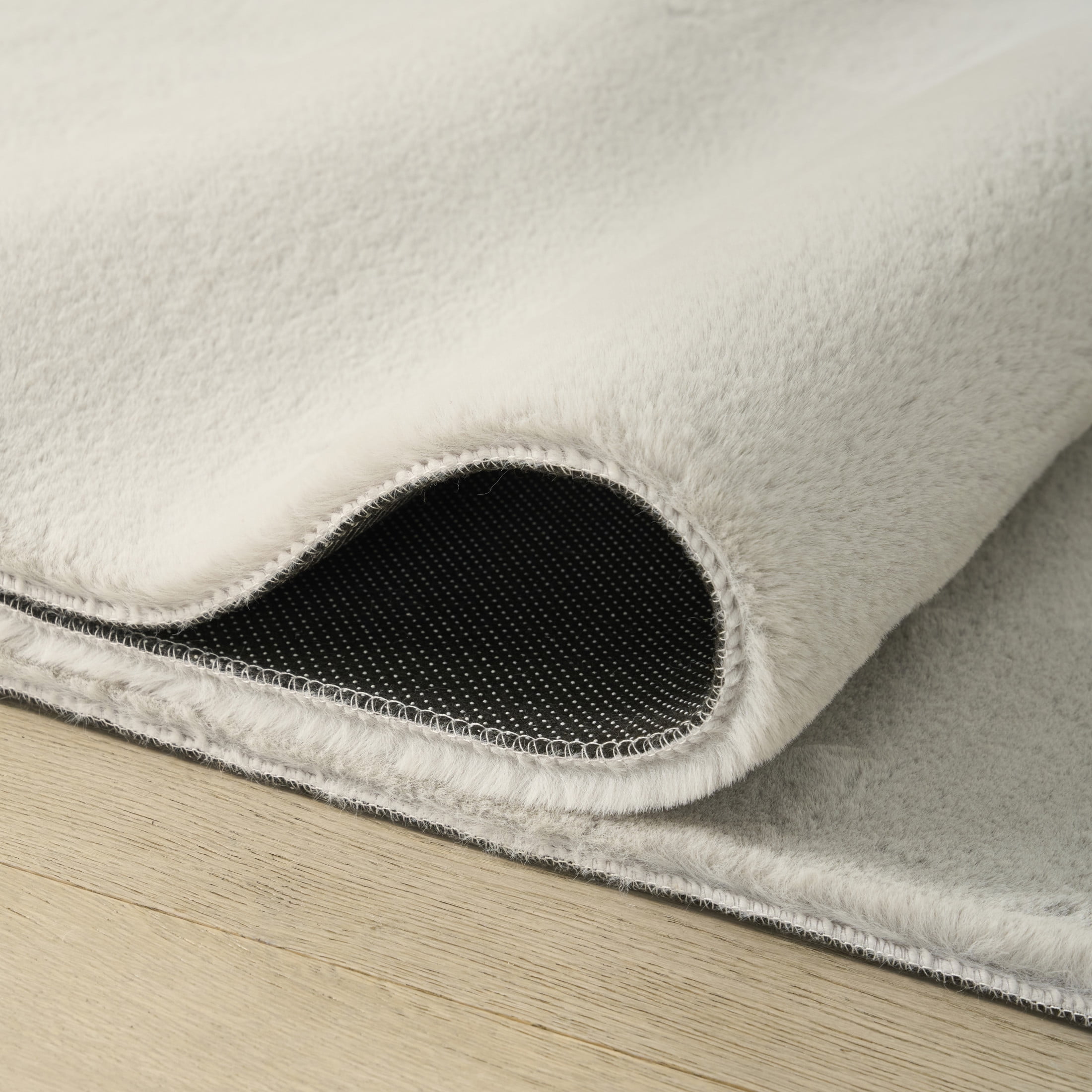 Nourison Soft Plush Rabbit Fur 7'6" x 9'6" Silver Contemporary Indoor Rug