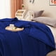 thumbnail image 5 of Manta de forro polar de franela - Súper suave y ligera 1,2x2m - Manta de microfibra para todo tipo de estaciones para sofá, cama, camping - Verde, café, azul, azul marino, rosa, gris, 5 of 8