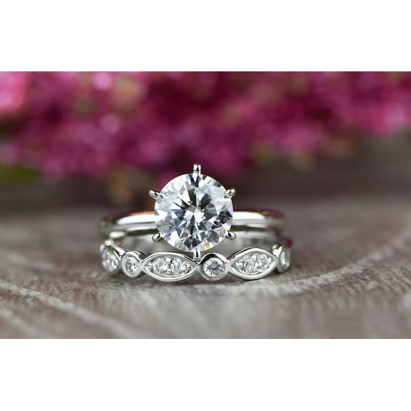 Veda Jewel 2 Ct Round Cut Diamond Ring - 14K White Gold Plated Bridal Set Ring - Simple Design for Women - Celebrate Your Love with This Elegant Piece - A Timeless Keepsake for Special Occasions