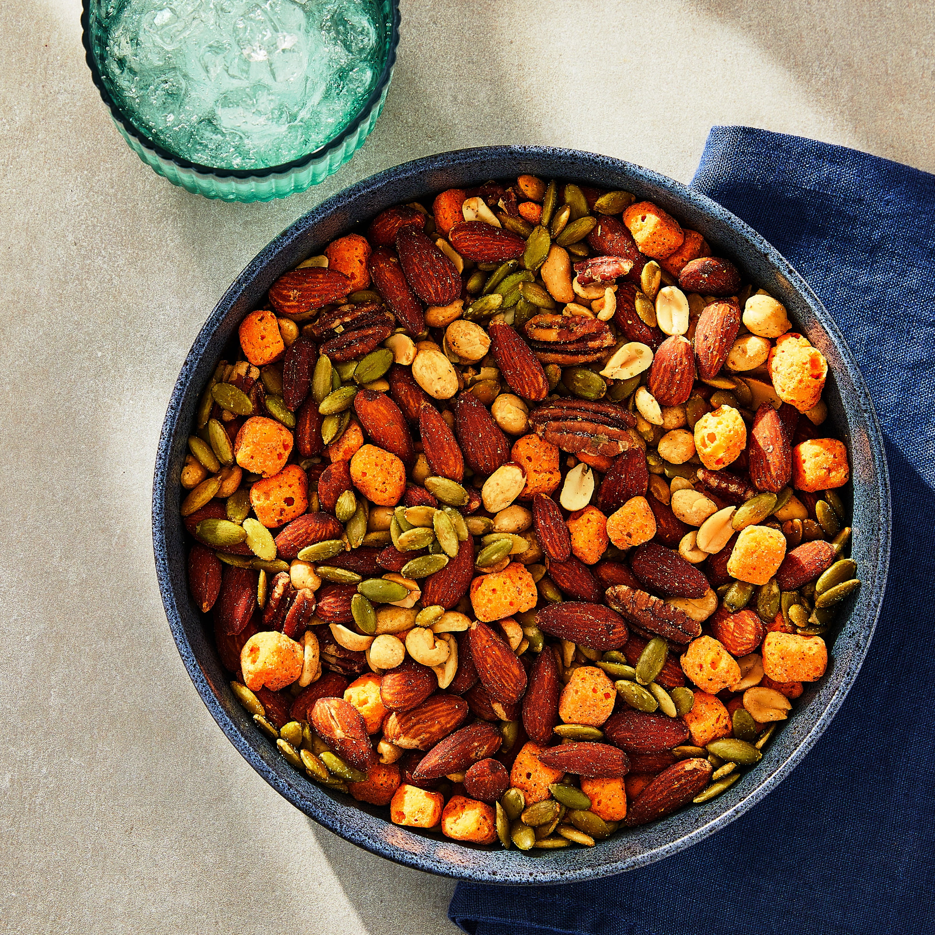 Great Value Keto Cheese, Nut, and Seed Trail Mix, 18 oz Bag