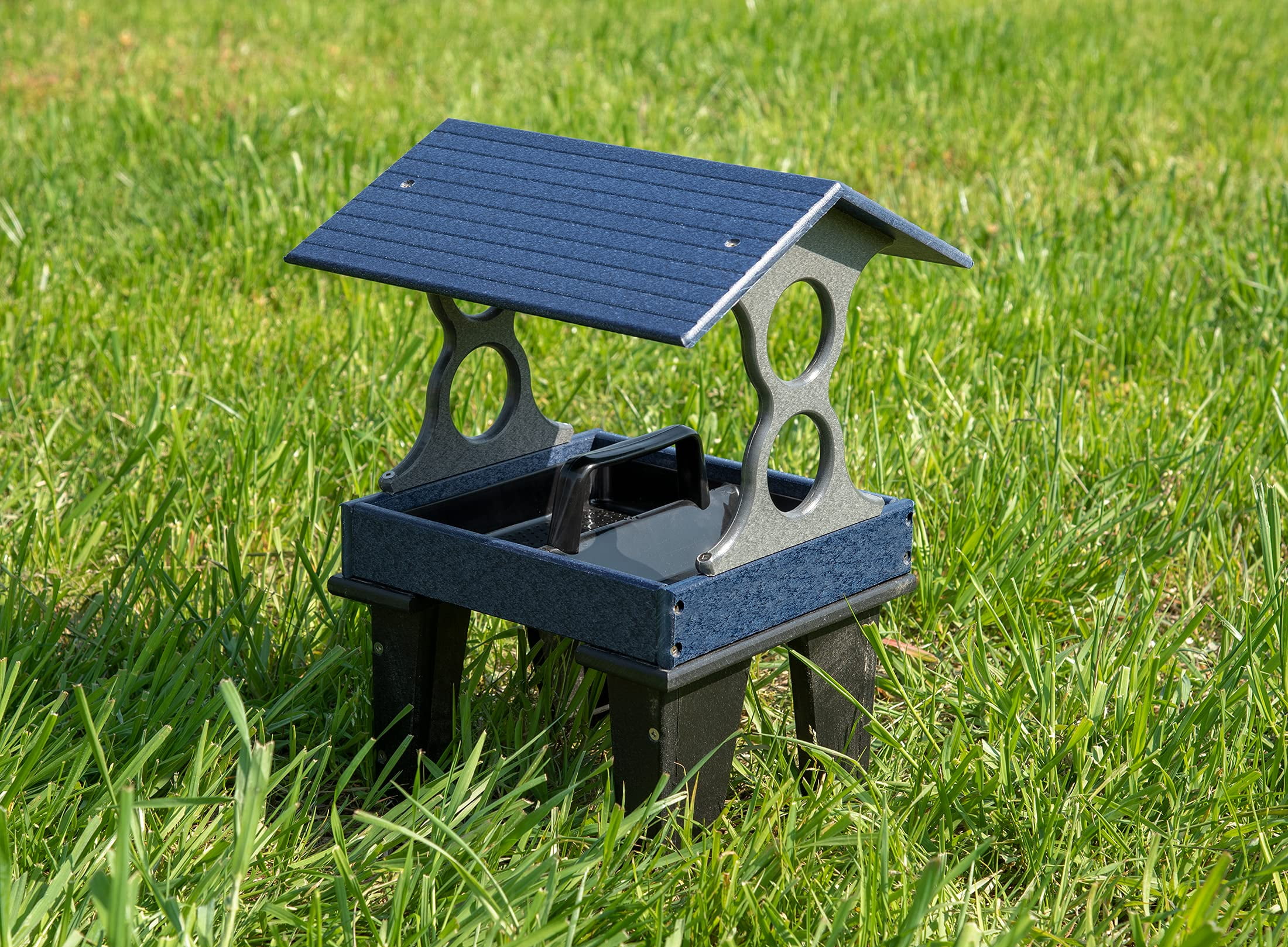JCs Wildlife Ground Fly Thru Bird Feeder (Medium, Blue and Gray)