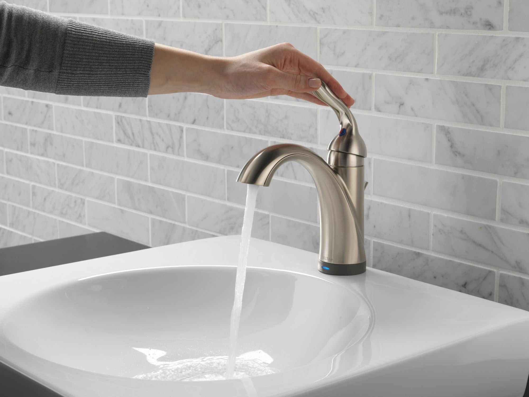 Delta Lahara Single Handle Bathroom Faucet with Touch2O.xt Technology, Venetian Bronze