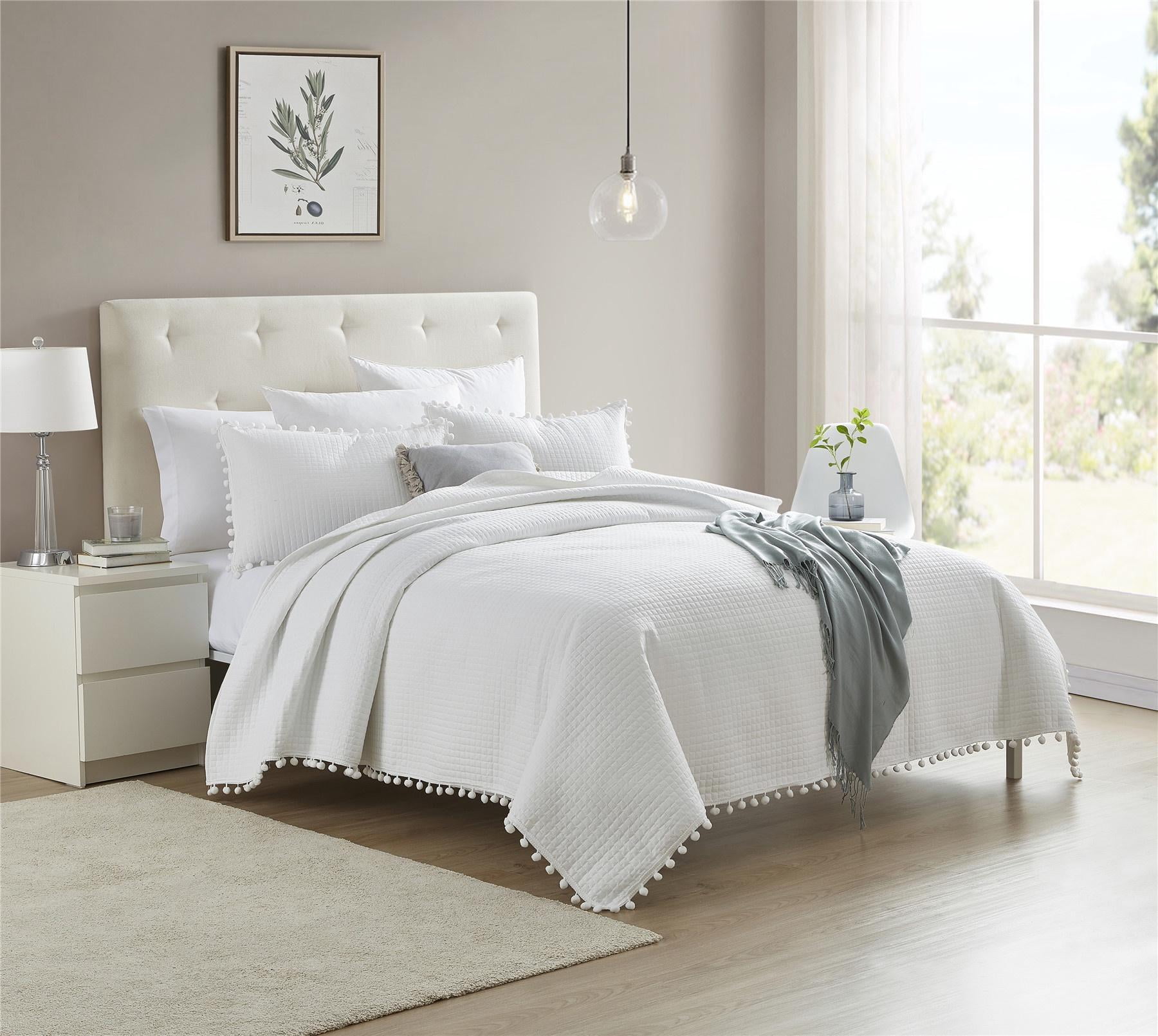 DBOZE Boho Pom Pom Ball Fringe King Quilt Sets, 3 Pieces White Lightweight Down Alternative Bedding Quilt Sets for all seasons