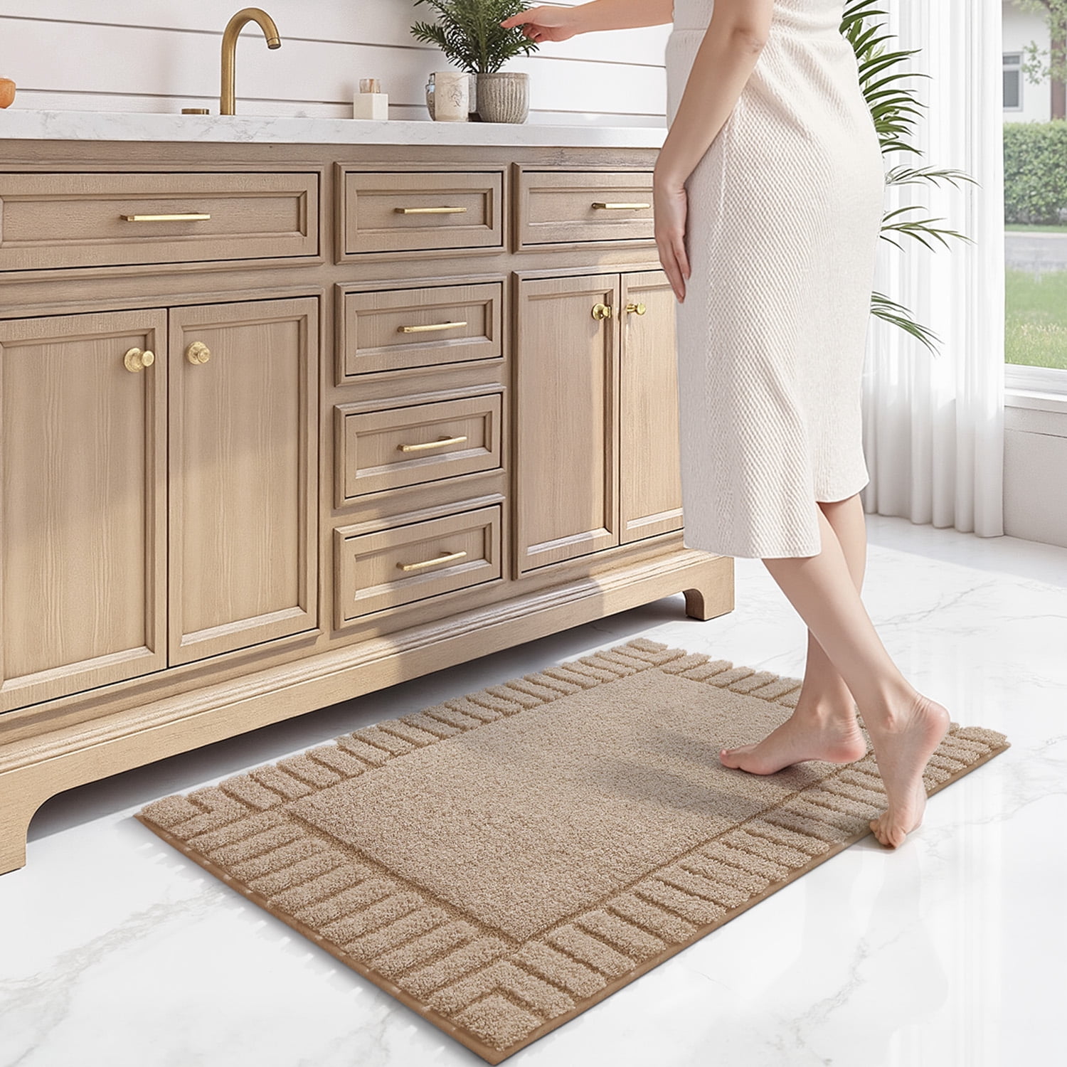 FRABE Bathroom Rugs Non Slip with Rubber Backing, Extra Soft Plush Microfiber Bath Rug Absorbent, Machine Washable Bath Mat Quick Dry for Tub, Shower, Hotel, Beige, 20"x32"