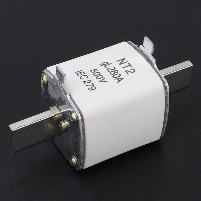 Fusible cerámico de hoja, NT2/RT16-2 500 V Contacto de hoja Contacto de hoja Fusible cerámico Fusible cerámico Salida de alta intensidad