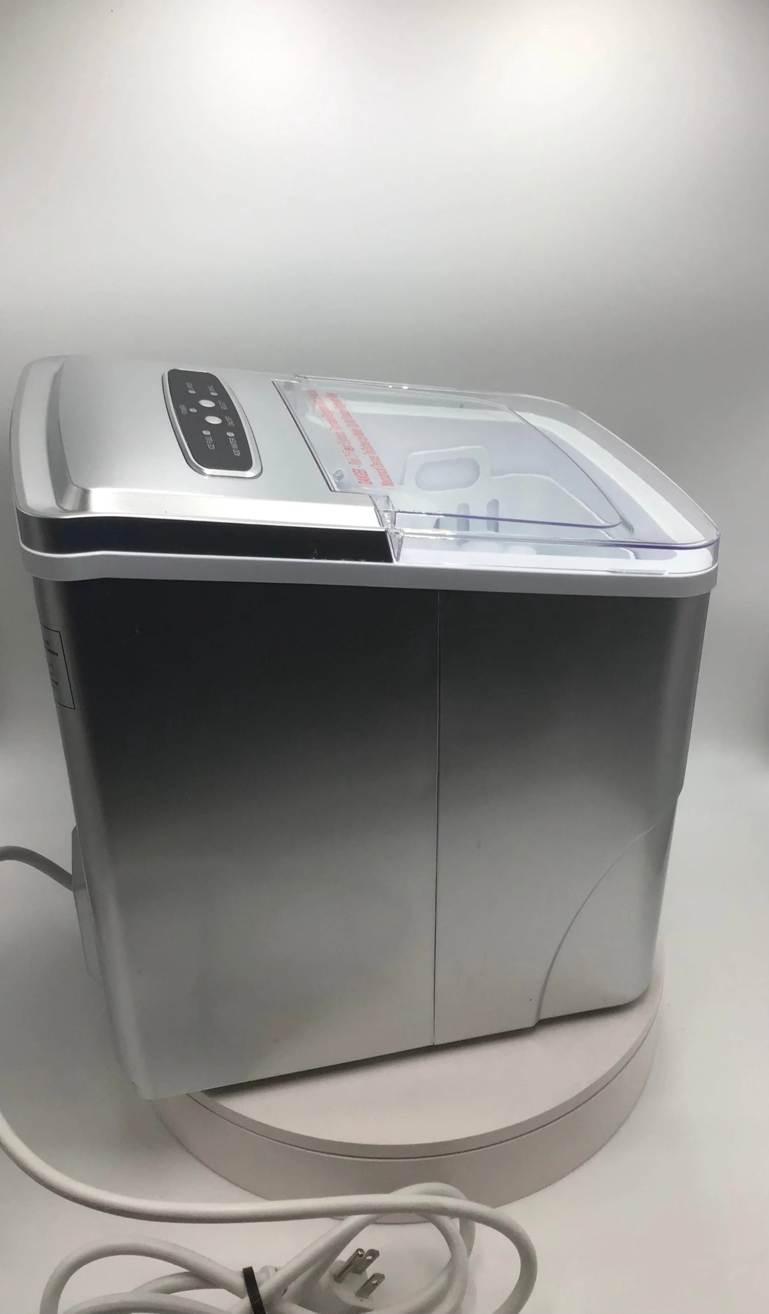 Insignia - 26-Lb. Portable Ice Maker -Silver