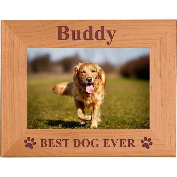 Custom Best Dog Ever - Cadre Photo en Bois d'Aulne Naturel Gravé au Laser pour Suspendre/table - Ajoutez Votre Nom de Chiens (4x6 Pouces Horizontal)