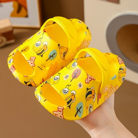 

〖Roliyen〗Girls Sandals Kids Cute Baotou Slipper Summer Cartoon Bee Slip On Water Shoes Children Boys Girls Beach Pool Shower Slippers Mules