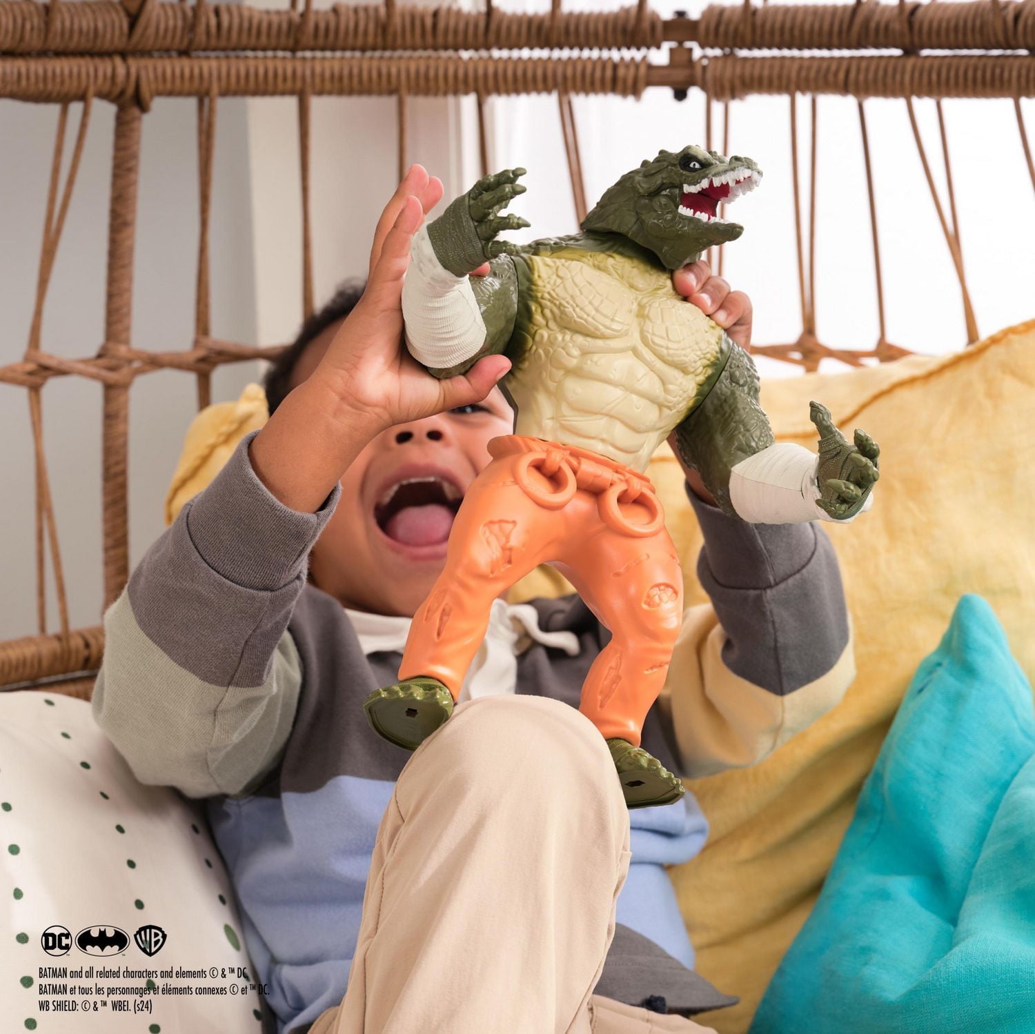 DC Comics, Batman, Figurine articulée Batman Série Giant de 30 cm, jouet de super-héros à collectionner pour garçons et filles à partir de 3 ans