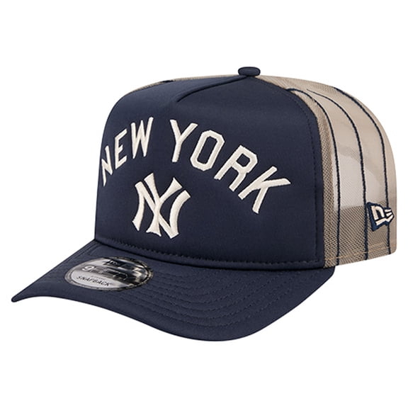 Men's New Era Navy New York Yankees Vintage Arched Foam Front 9FIFTY A-Frame Adjustable Trucker Hat