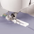 thumbnail image 4 of Máquina de coser Singer 7285Q, acolchado de retazos con 100 puntos, 4 of 7