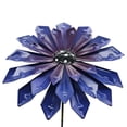 thumbnail image 2 of Estaca decorativa de jardín con flor de metal y acabado resistente a la oxidación para jardines, céspedes, patios y entradas de patios., 2 of 8