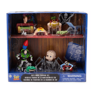 Disney Park Star Wars: The Rise of Skywalker Droid Factory