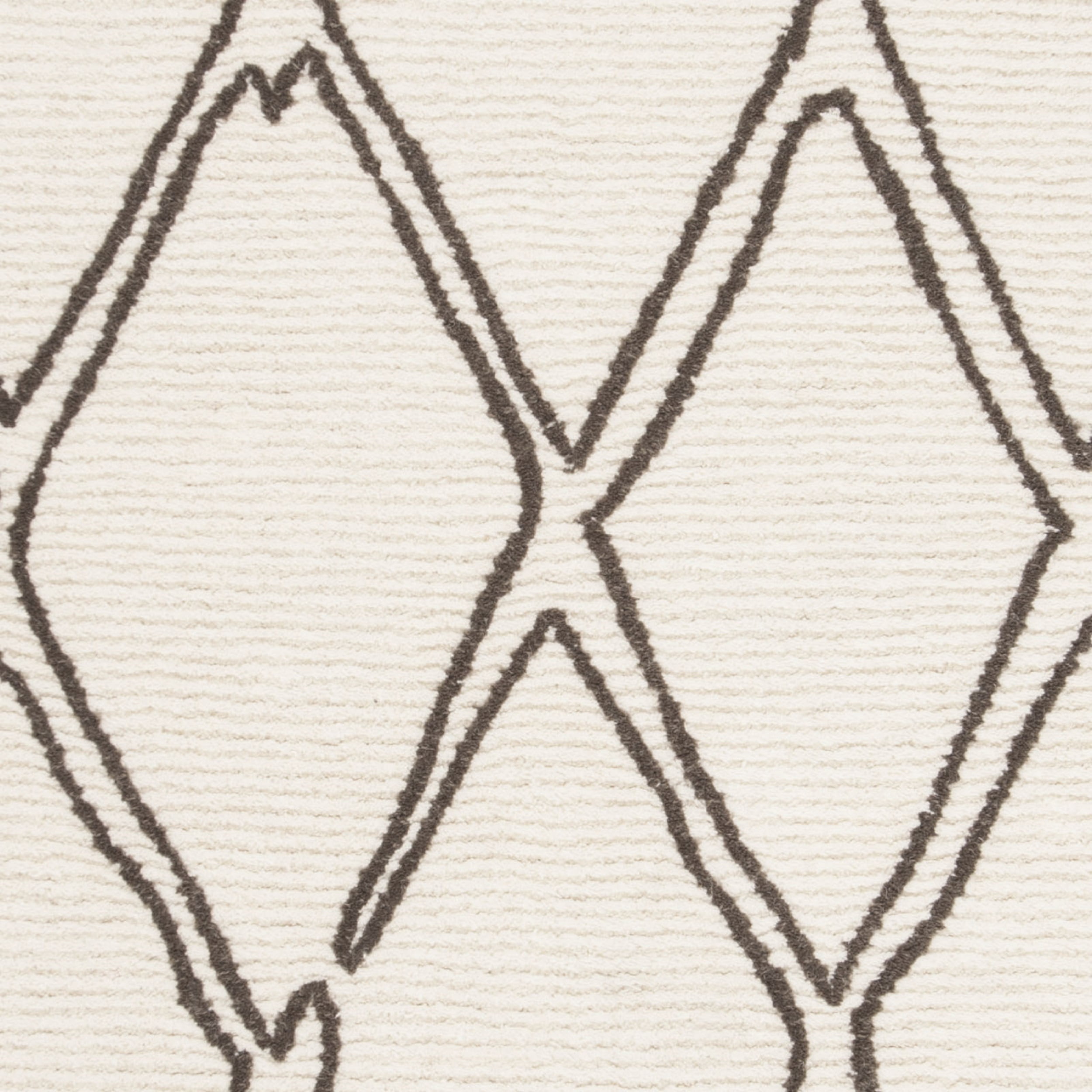 SAFAVIEH Casablanca Amilia Geometric Diamonds Wool Shag Area Rug, Ivory/Grey, 5' x 8'
