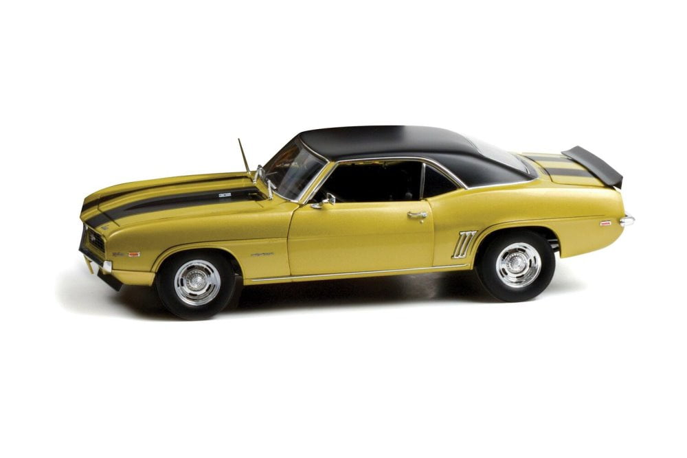 1984 Chevy Corvette C4 Hugger Orange Limited Edition 1/18 Diecast Model - Jim Gilmore & AJ Foyt Special, Greenlight Collectibles