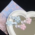 thumbnail image 2 of 4PCS Encantos De Decoración De Flores, Lindo Regalo De Encanto De Margarita para Niñas Pequeñas Niños Adolescentes Mujeres Adultos-Azul+Rosa, 2 of 5
