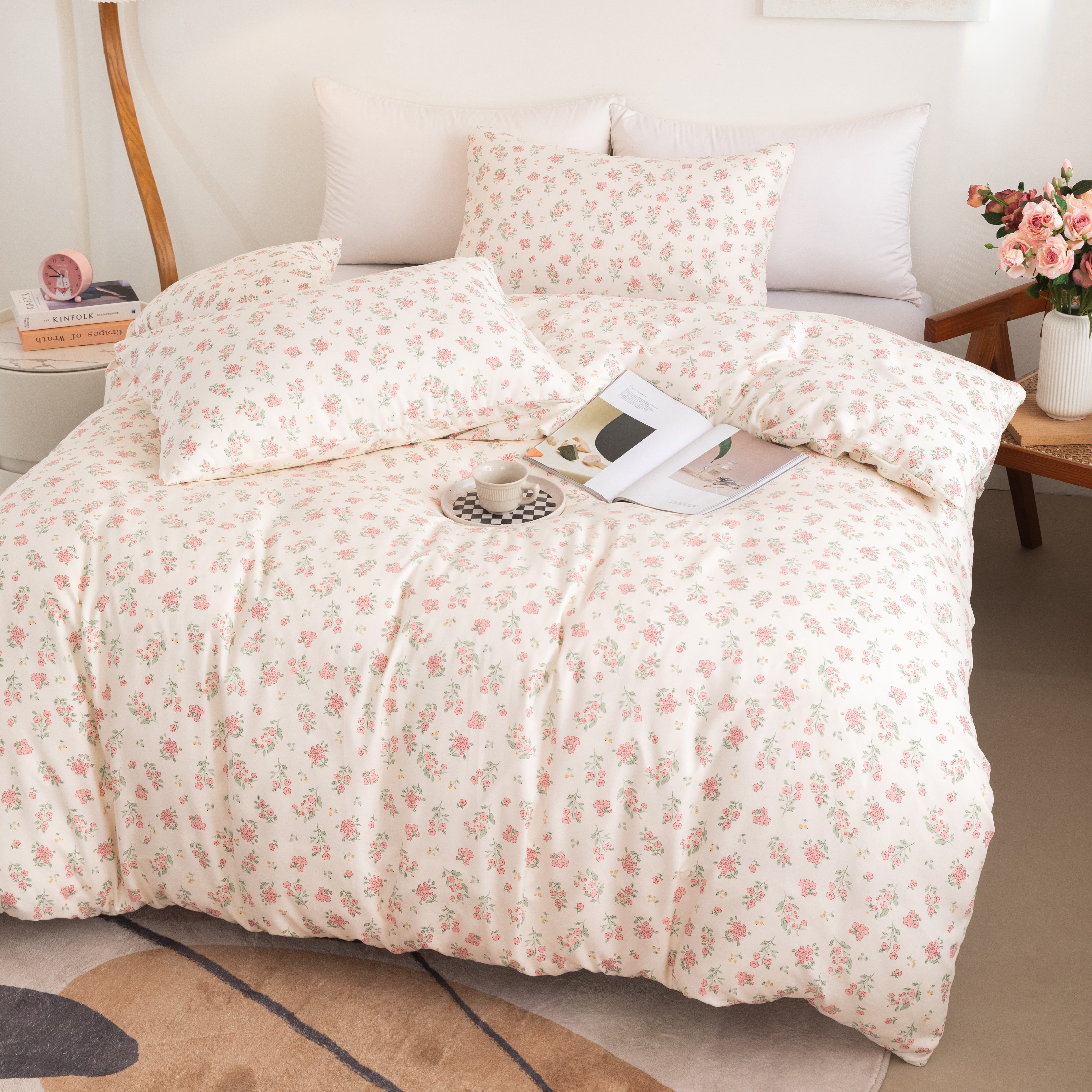 Floral Twin Size Comforter Set, Pink Flower Leaf Cute Pattern Printed Reversible Alternative Bedding Sets 3pcs, Soft Microfiber Vintage Cottagecore Bed Set for Women Teen Girls