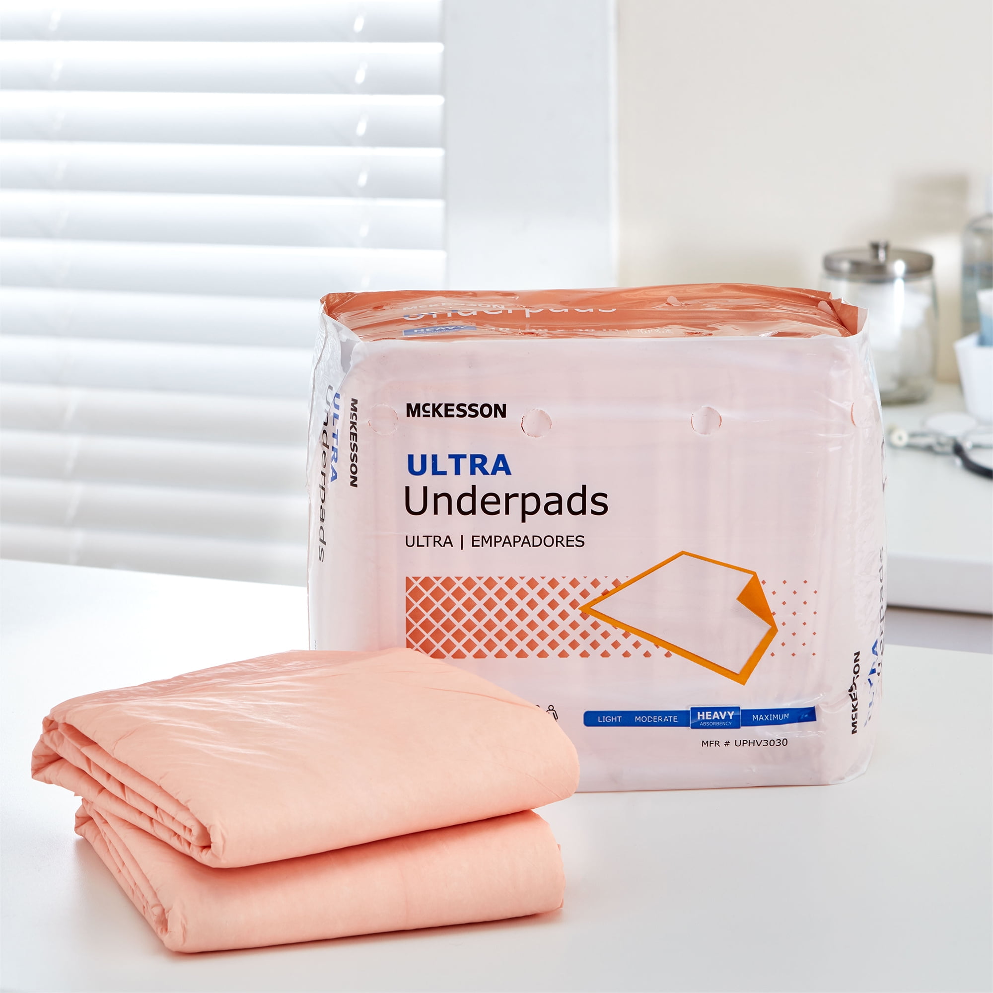 McKesson Ultra Underpads, Incontinence Bed Pads, Heavy Absorbency, 30 in x 30 in, 100 Count