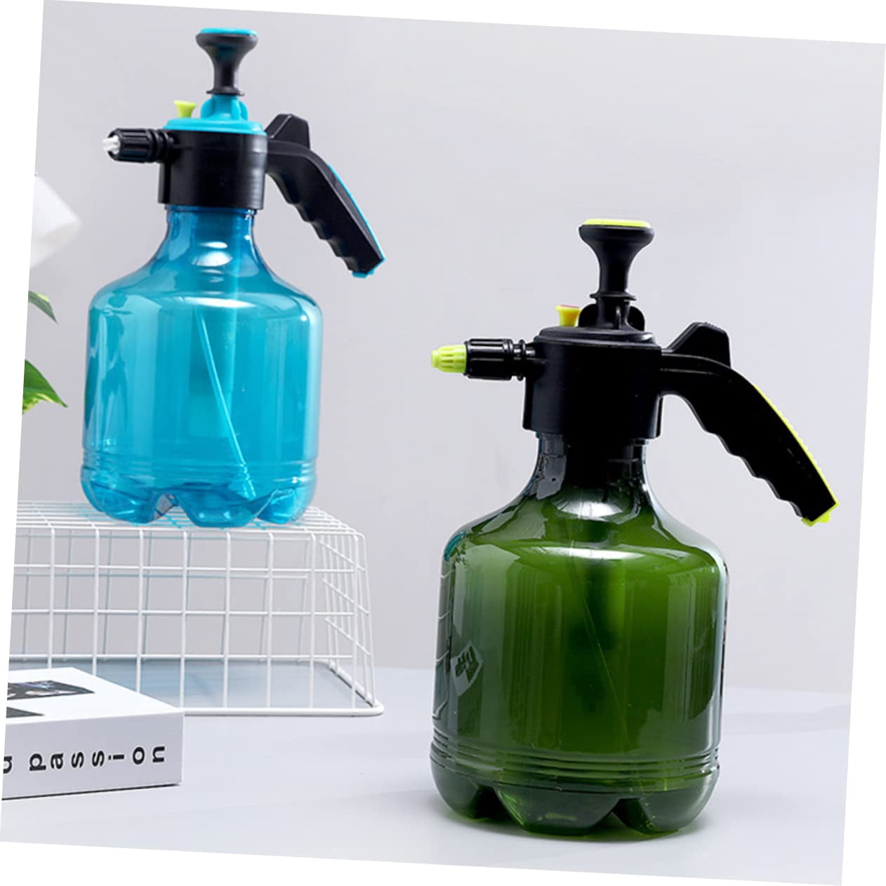 3L Pressure Plastic Watering Pot Sprayer Bottle Garden Watering Can Durable Material