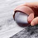 thumbnail image 5 of Quita Pelusas Quita Pelusas Mini bola para quitar pelusas, ligera, pegajosa, para muebles, alfombras (rojo), 5 of 5