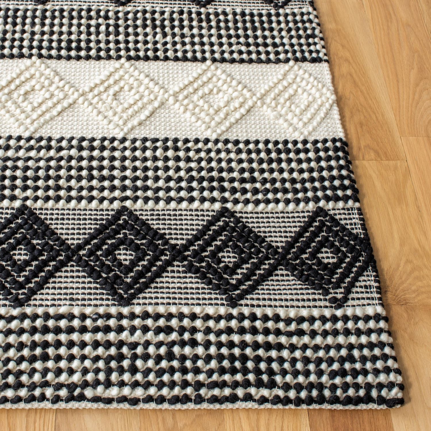 SAFAVIEH Natura Carly Geometric Braided Wool Area Rug