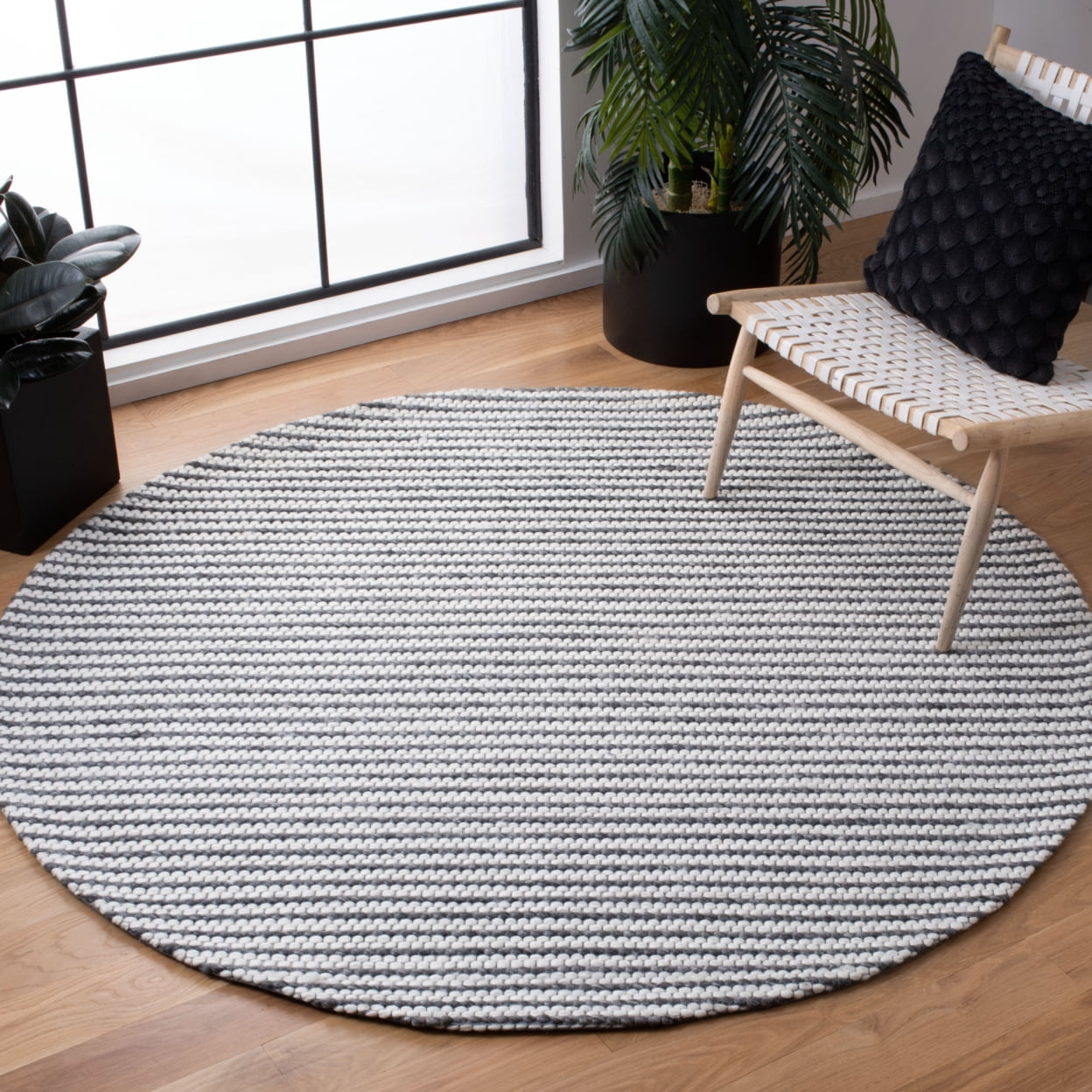 SAFAVIEH Marbella Lorenzo Striped Runner Rug, Charcoal/Ivory, 2'3" x 8'
