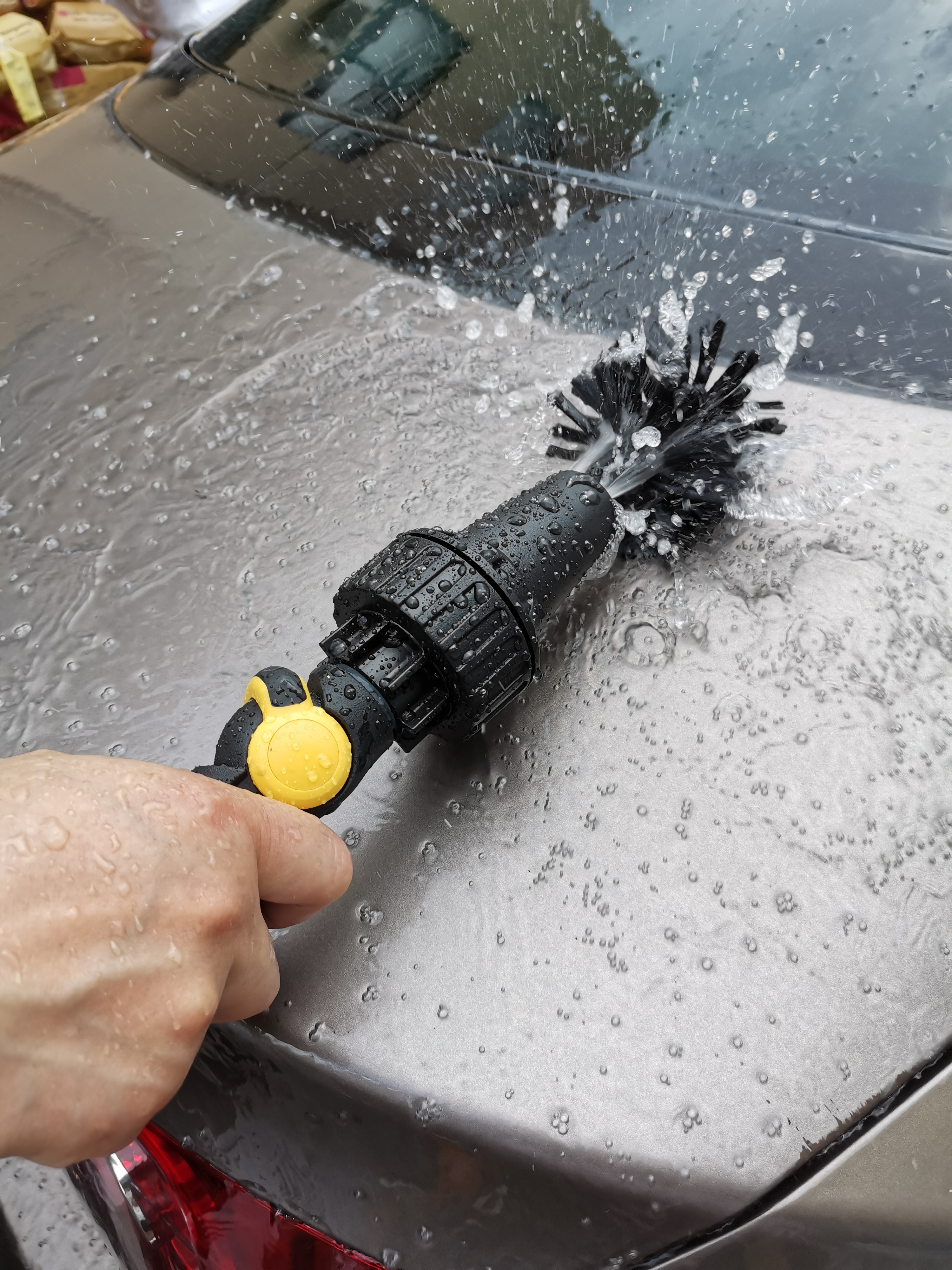 Auto Drive Brand Rotatable Water-Powered Form Brush for Car Cleaning and Household Cleaning