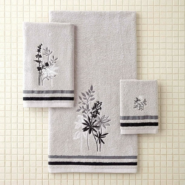 Better Homes and Gardens Tranquil Leaves Decorative Bath Towel