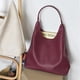 thumbnail image 3 of Bolso Hobo HOXIS de piel vegana suave para mujer, color rojo oscuro, 3 of 5