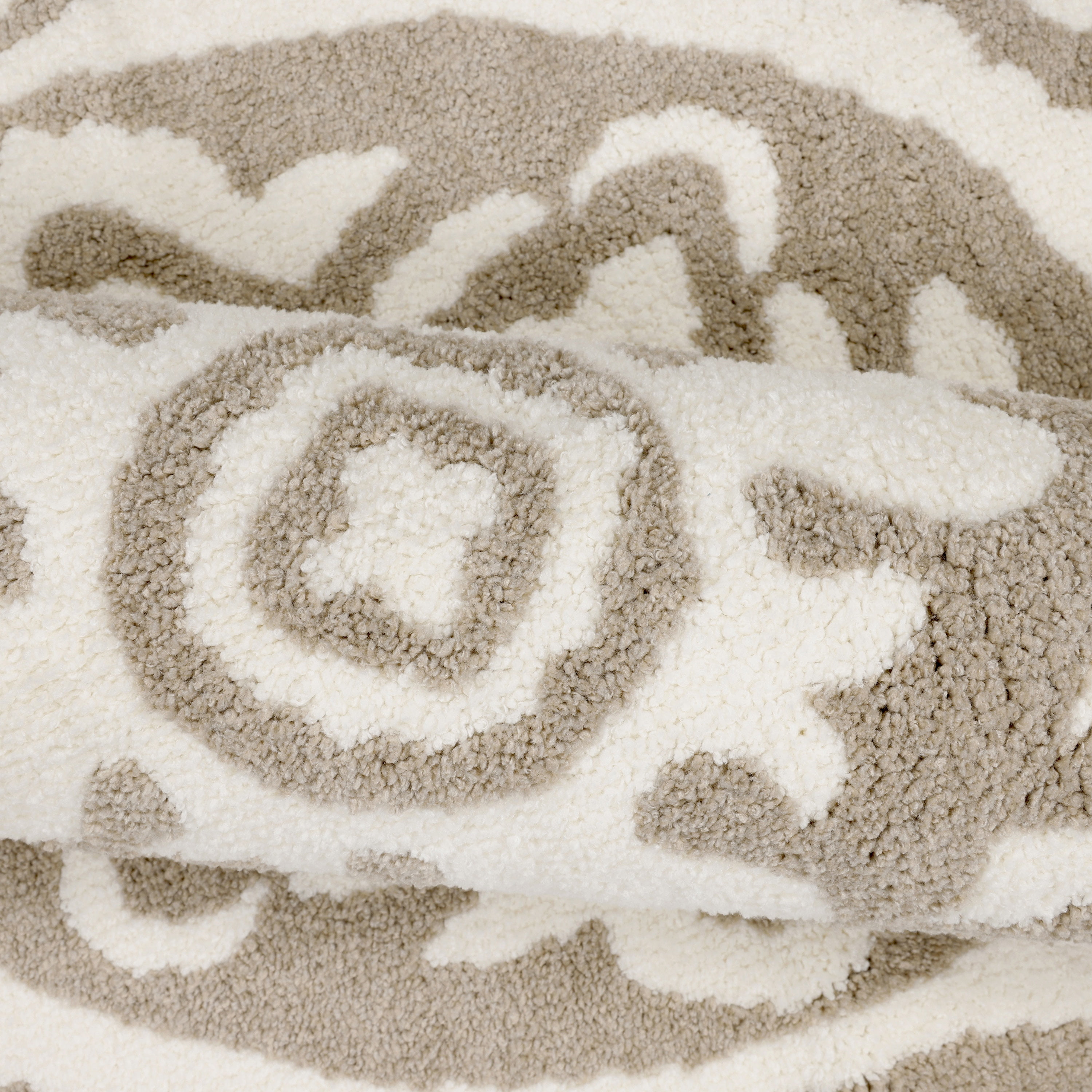 Mainstays Tan Medallion Plush Indoor Accent Rug, 30" x 45"