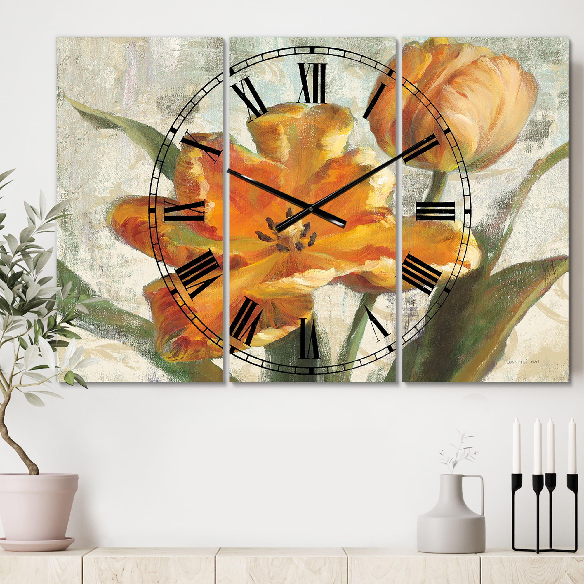 Designart 'Parrot Tulips I on Ivory' Farmhouse Wall Clock