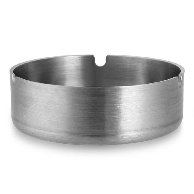 Cendrier en Acier Inoxydable, Coupe-Vent Moderne de Table pour Cendrier avec Rainures en Forme de 3 U, Facile à Utiliser et à Nettoyer, Adapté à une Utilisation Intérieure Ou Extérieure