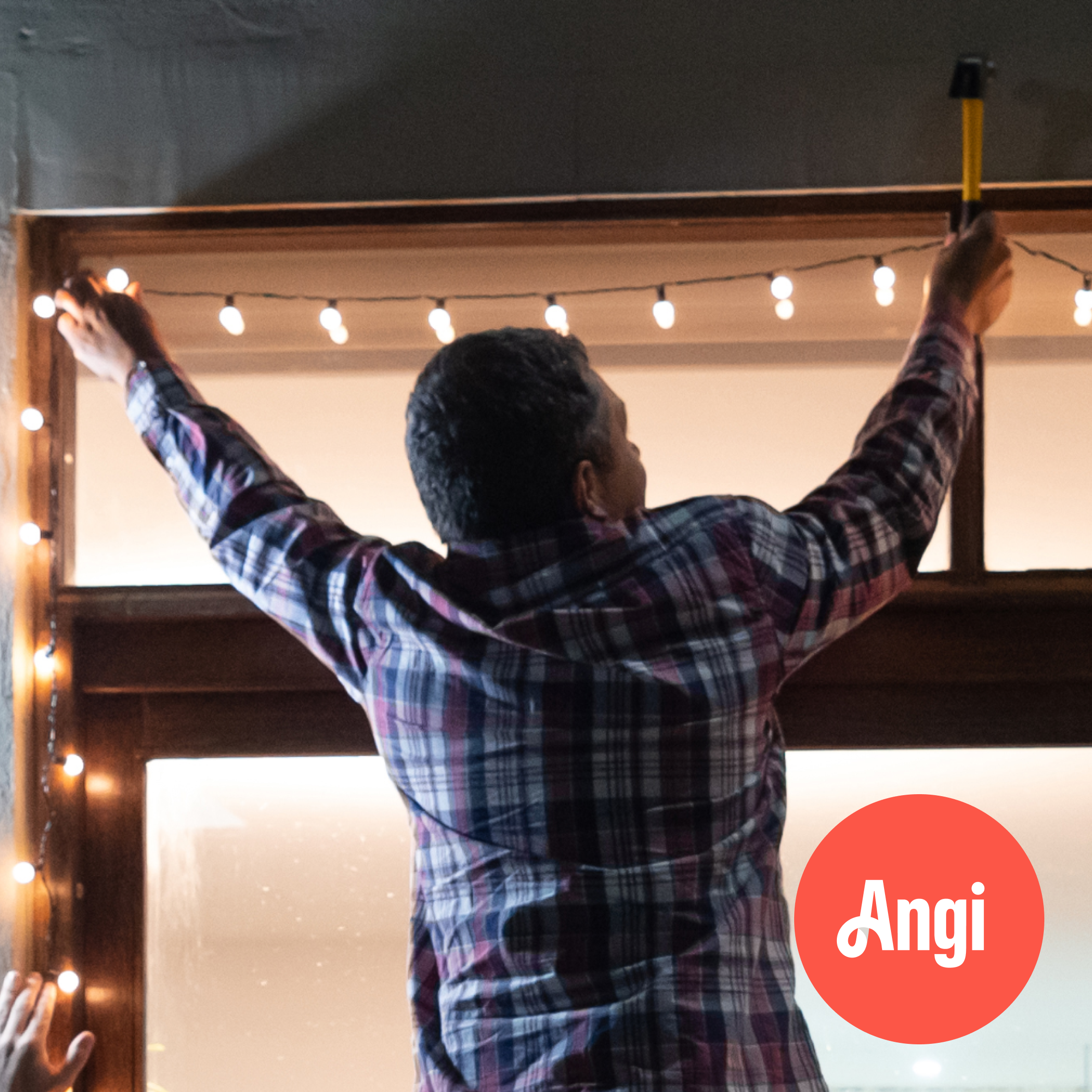 Christmas Light Removal (Up to 150 ft)