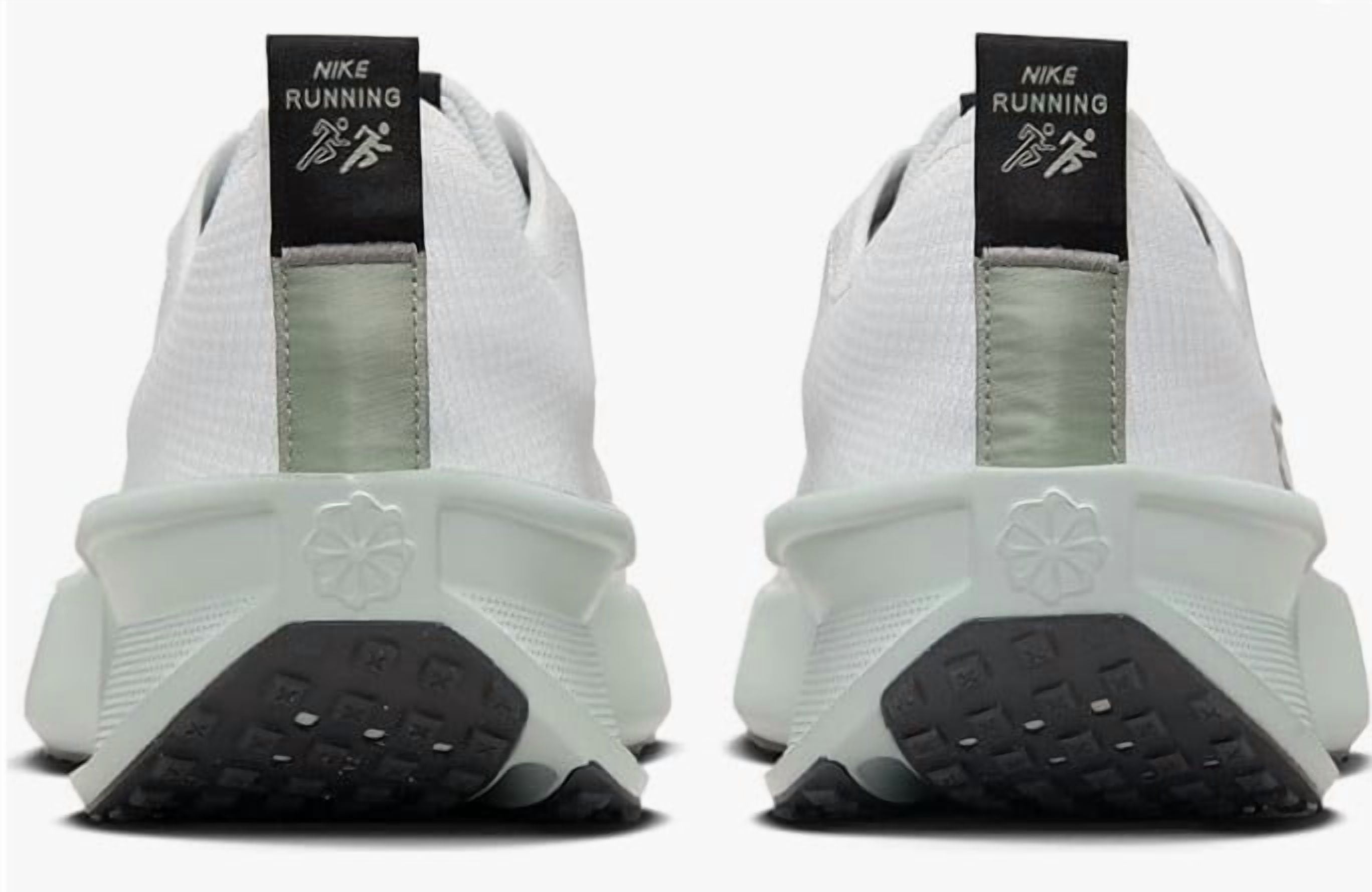 Nike Men's Interact Run Sneaker