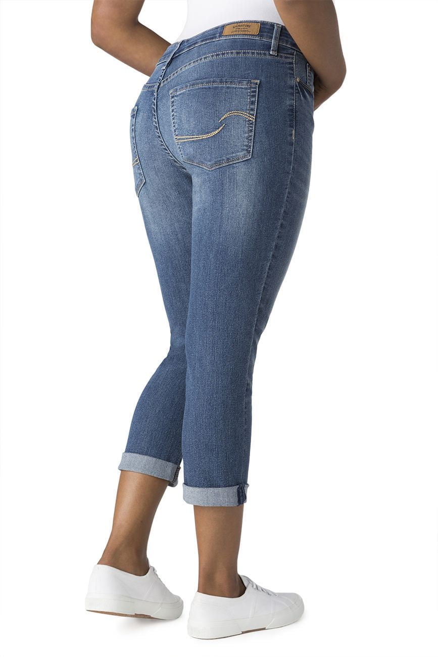 Levi Strauss Signature.™ Women's Modern Capri