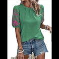 thumbnail image 3 of Blusas Texturizadas con Bordado Floral para Mujer, Cuello Redondo, Corta Abullonada, Informales, Holgadas, Lisas, Bordadas, Verde, L, 3 of 10