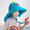 thumbnail image 1 of Sombrero de sol para niños Oso de Fresa con protección de tiburón bordado azul lago, malla y correa ajustable, 1 of 4