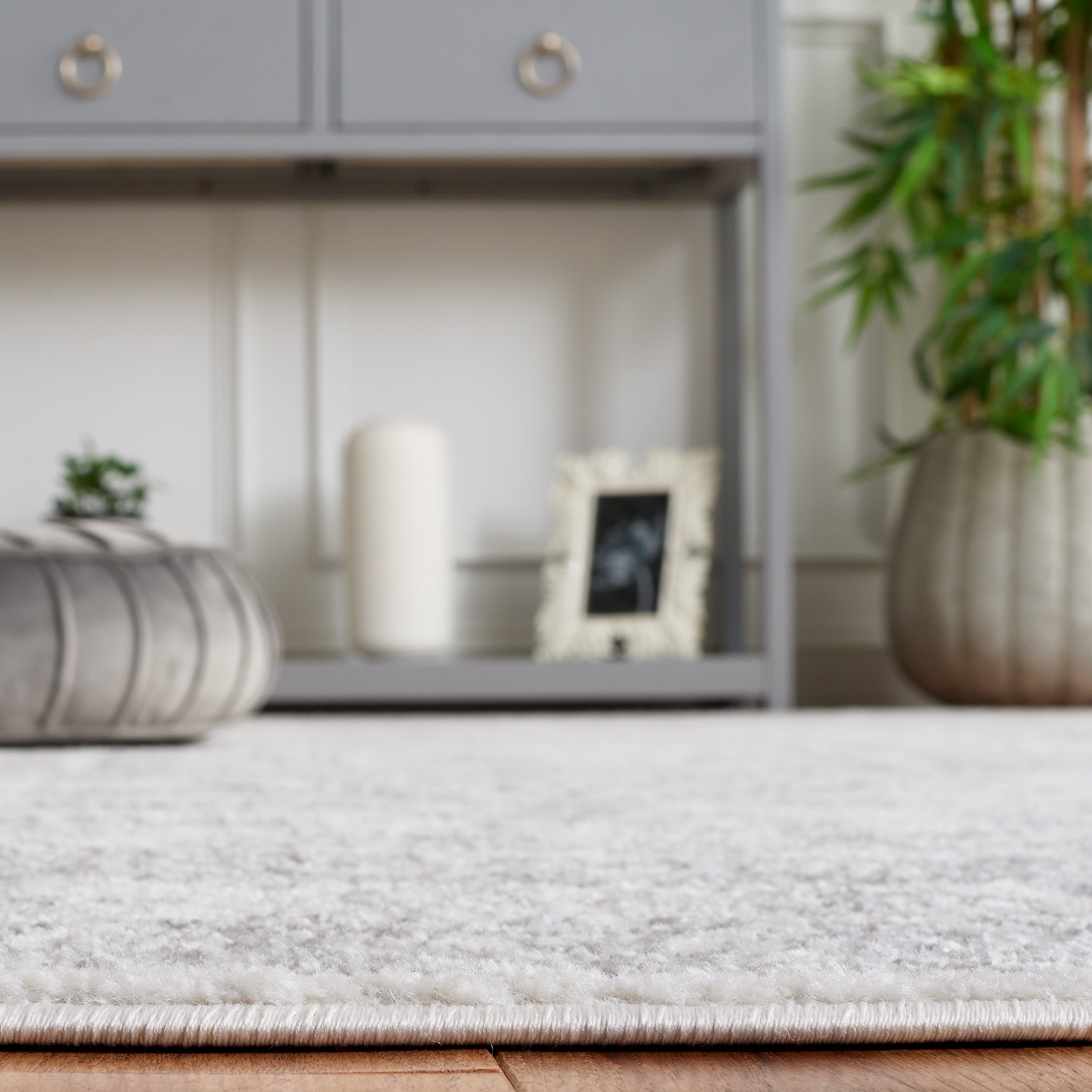 Safavieh Adirondack Xavier Oriental Area Rug, Ivory/Silver, 12' x 12' Square