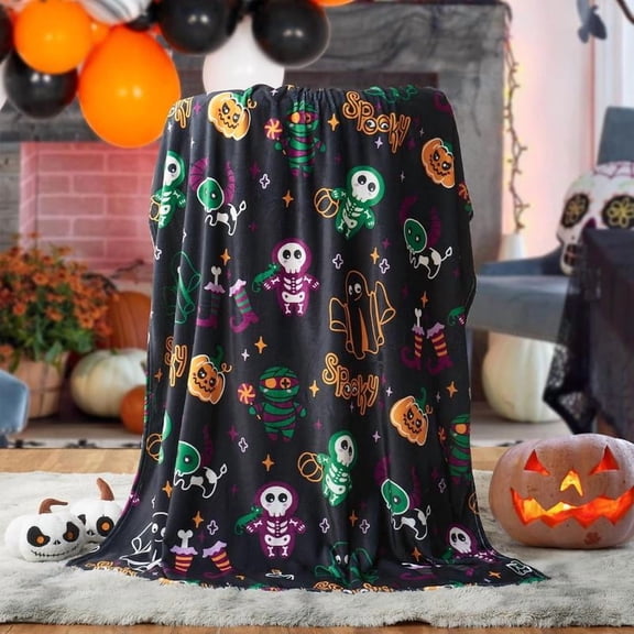 Cute Santa Claus Flannel Throw Blanket - Pink Christmas Plush Blanket with Snowman, 50"x60" Holiday Gift for Home Decor, Bedding Couch