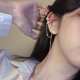 thumbnail image 5 of Viernes Negro Ofertas, Lunes Cibernético, Pendientes pequeños con borlas asimétricas y clip para la oreja Akmoler, 5 of 7