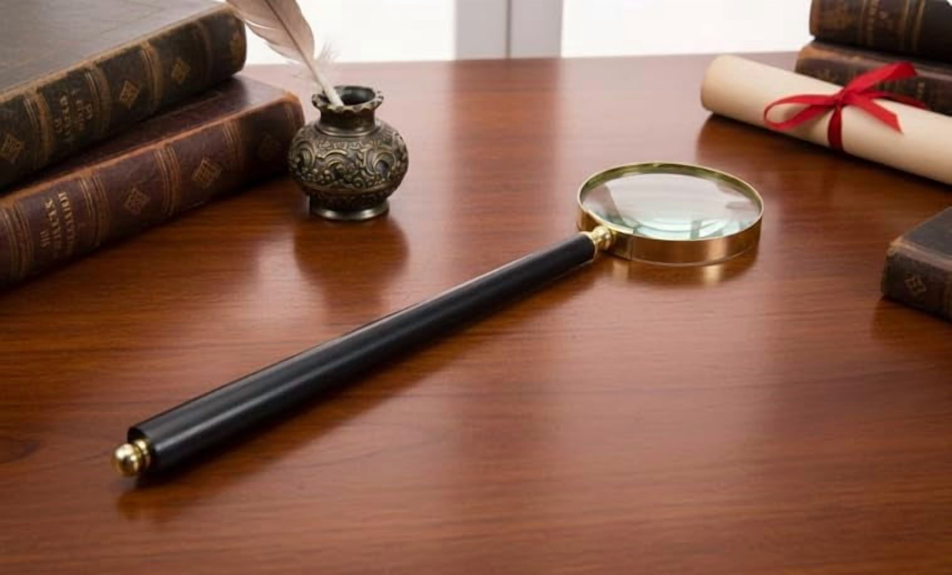 Maritime treasures Handheld Magnifying Glass for Reading | Classic Glass Lens Magnifier with Handle