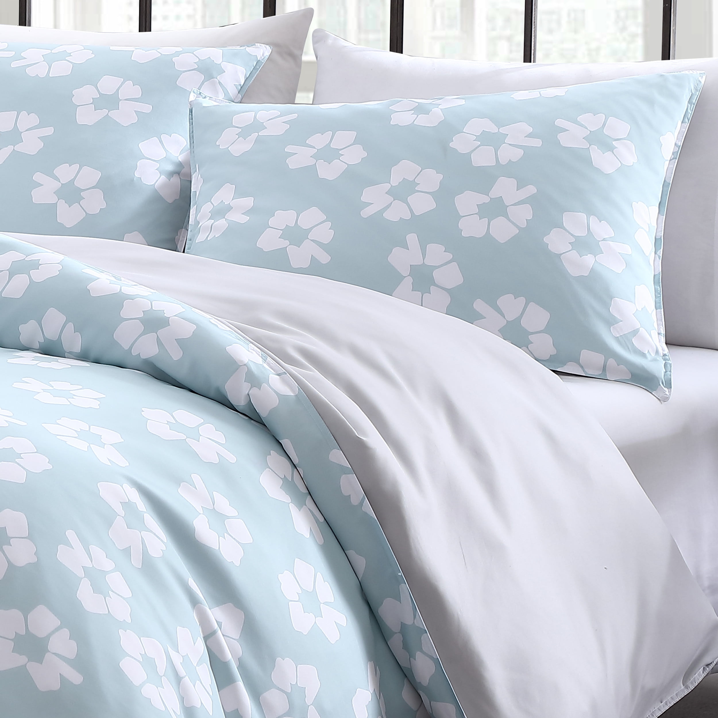 Ultra-Soft & Silky Micro Details about   City ScenePayson Floral CollectionComforter Set 