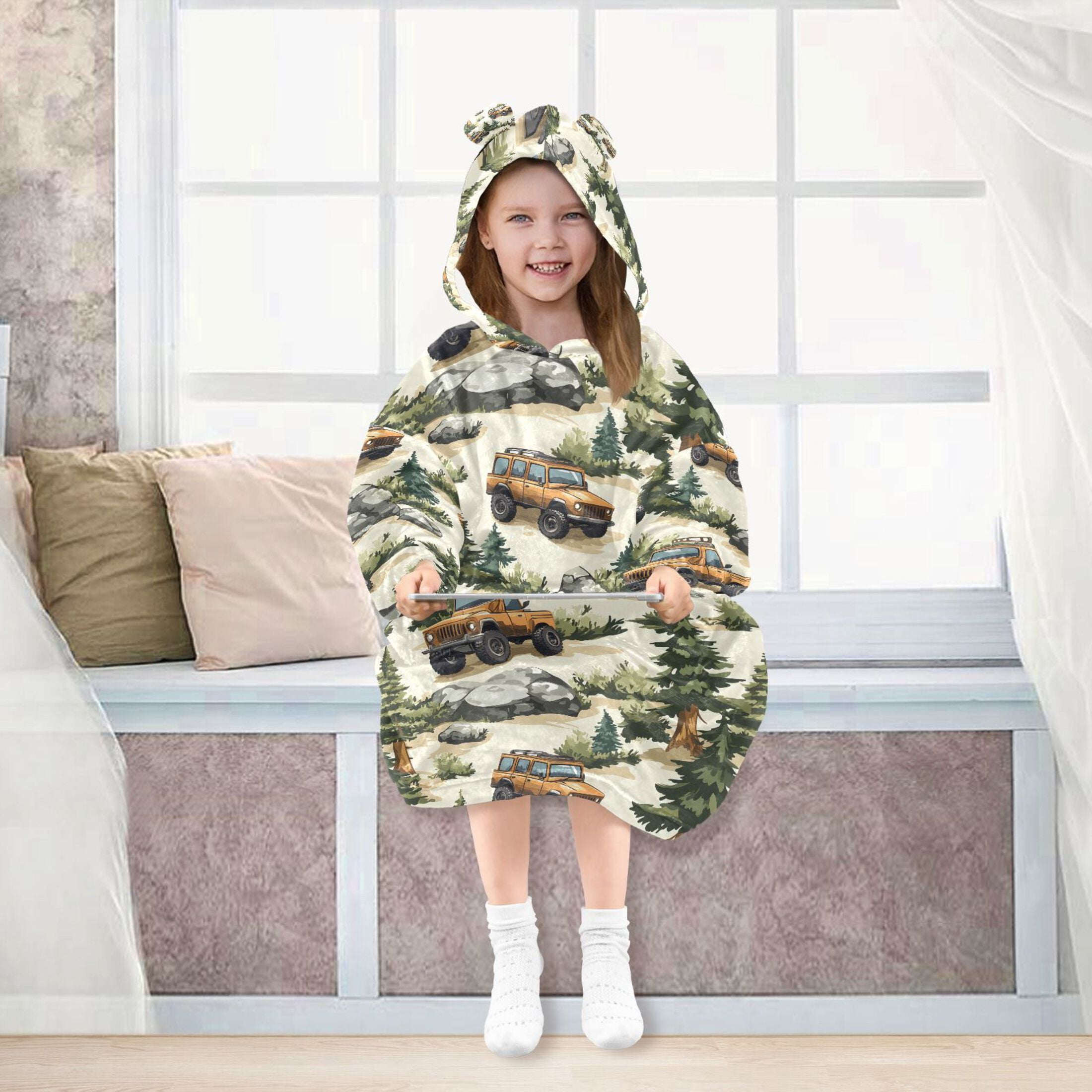 Wearable Blanket Christmas Hoodie for Road Cars Flannel Hooded Blanket with Pockets and Sleeves Suitable