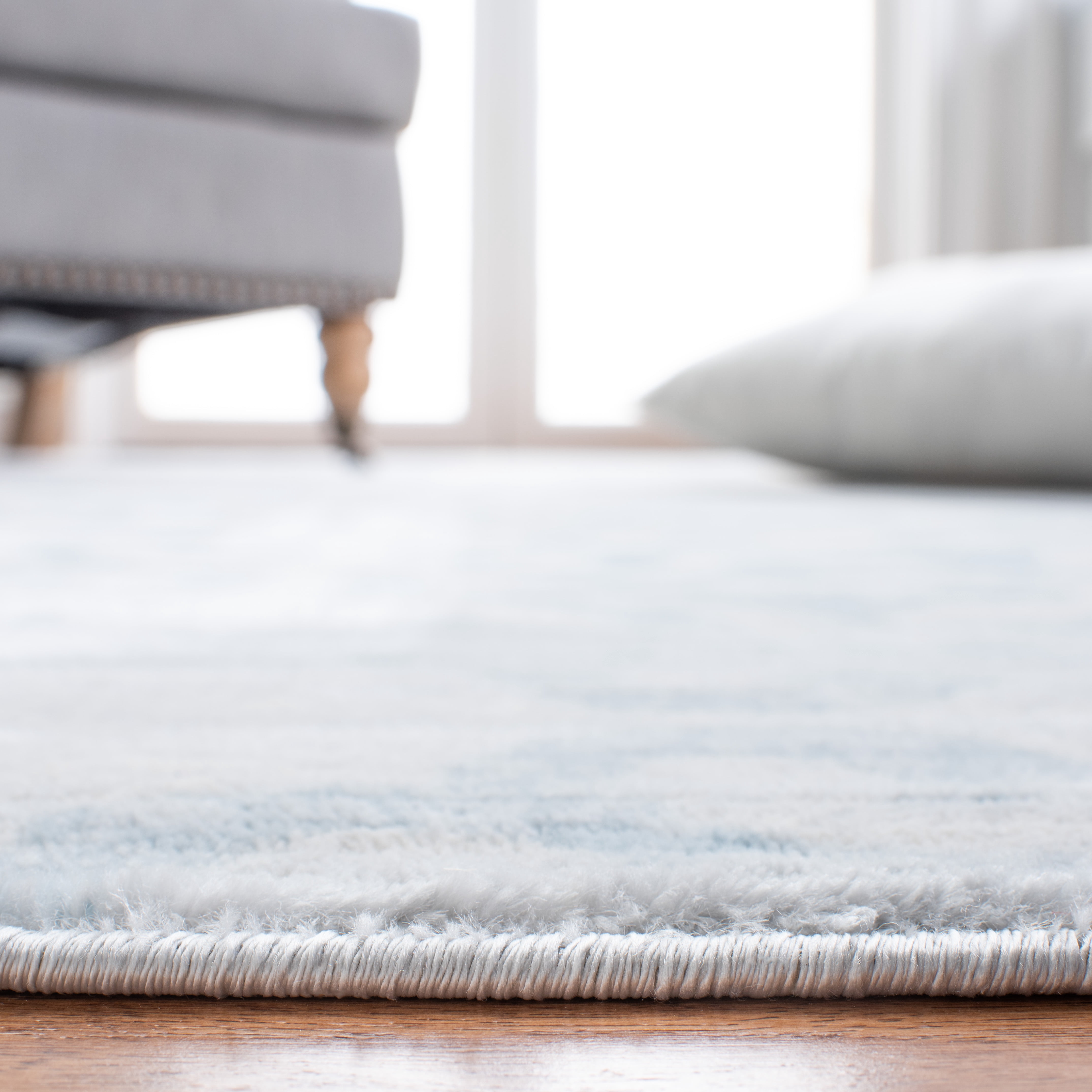 SAFAVIEH Martha Stewart Isabella Clover Area Rug, Turquoise/Ivory, 8' x 10'