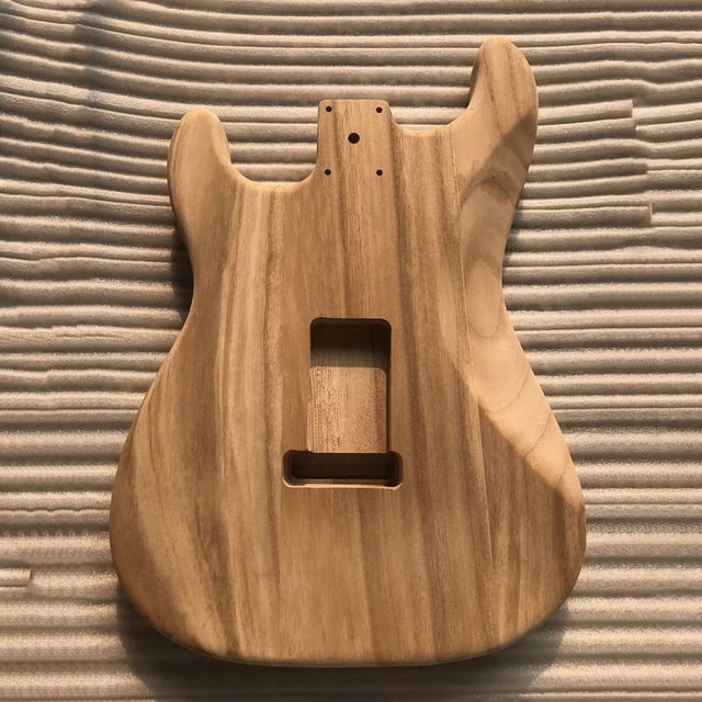 Type de Bois Poli Corps de Guitare Électrique Corps de Guitare Électrique Inachevé