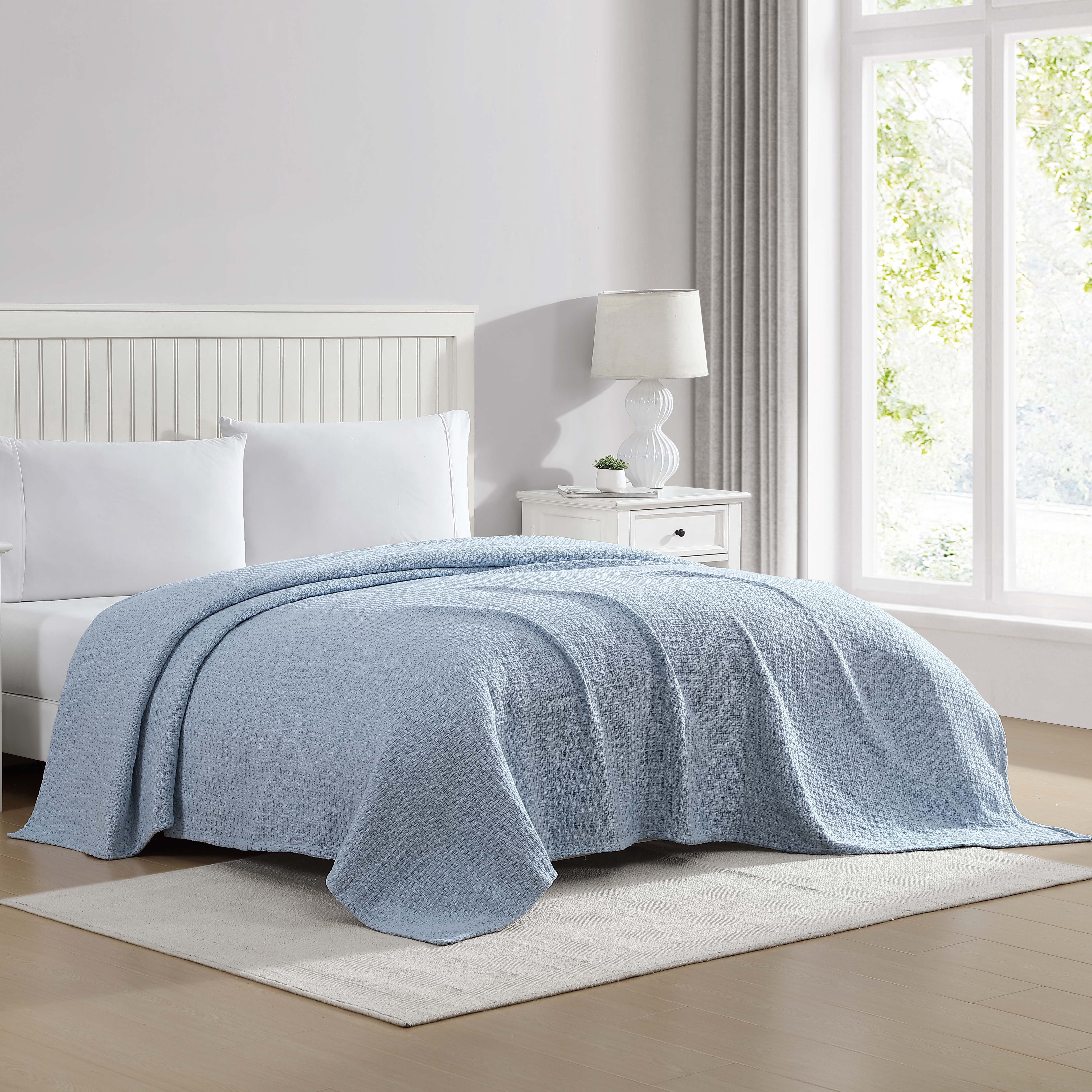 Beatrice Home Fashions, Grand Hotel Woven Cotton Blanket, Full/Queen, Pearl Blue