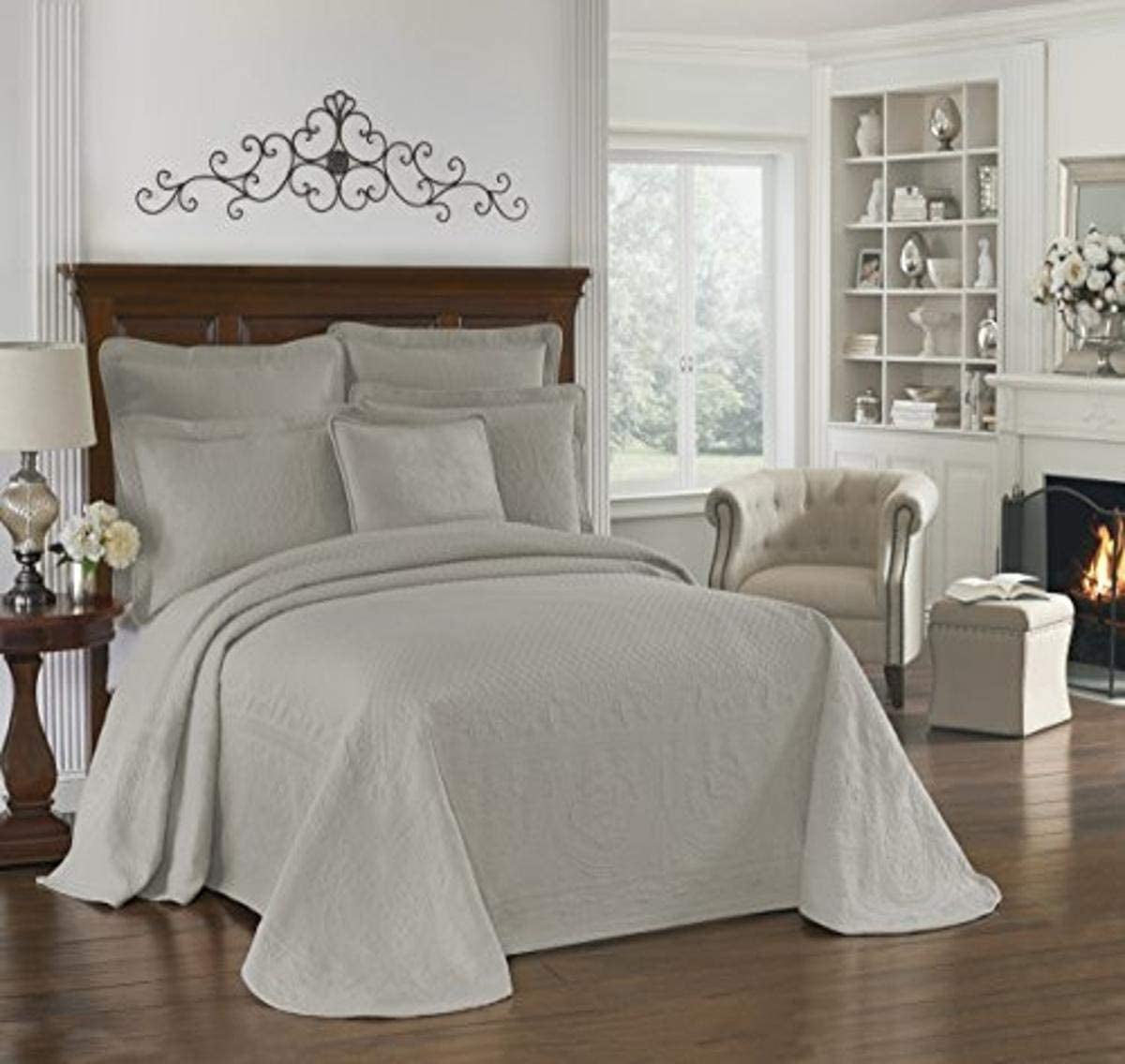King Charles Collection 120" x 102" Si Details about   HISTORIC CHARLESTON Bedspreads Coverlet 