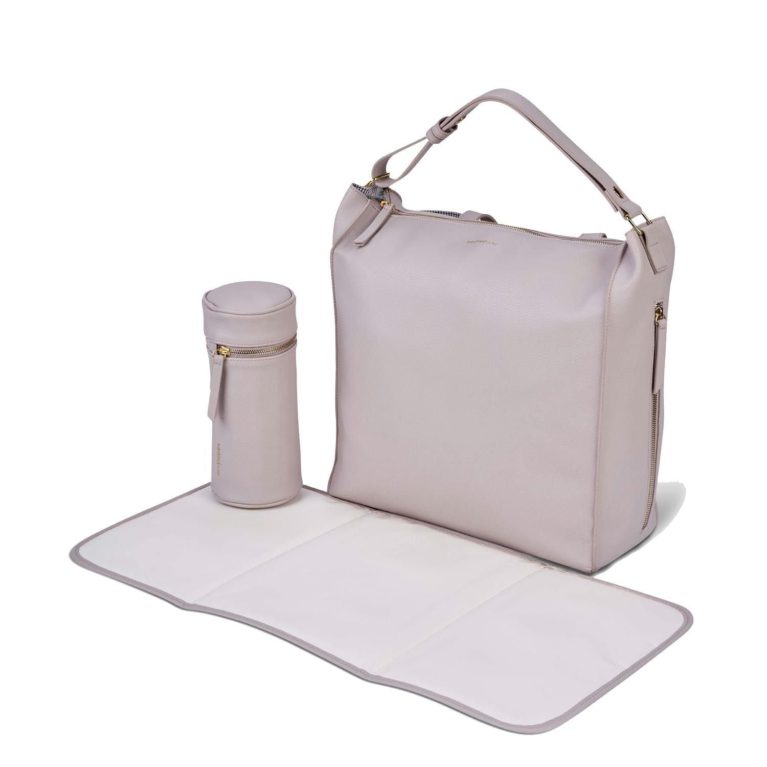 Bababing Sac à Langer - Sac à Dos Lucia - Gris Blush - Style Décontracté Luxueux - Portage: Épaule à Sac à Dos - Cuir Vegan - Deux Porte-Bouteilles Isothermes, Grand Tapis à Langer Nettoyable, Clips p