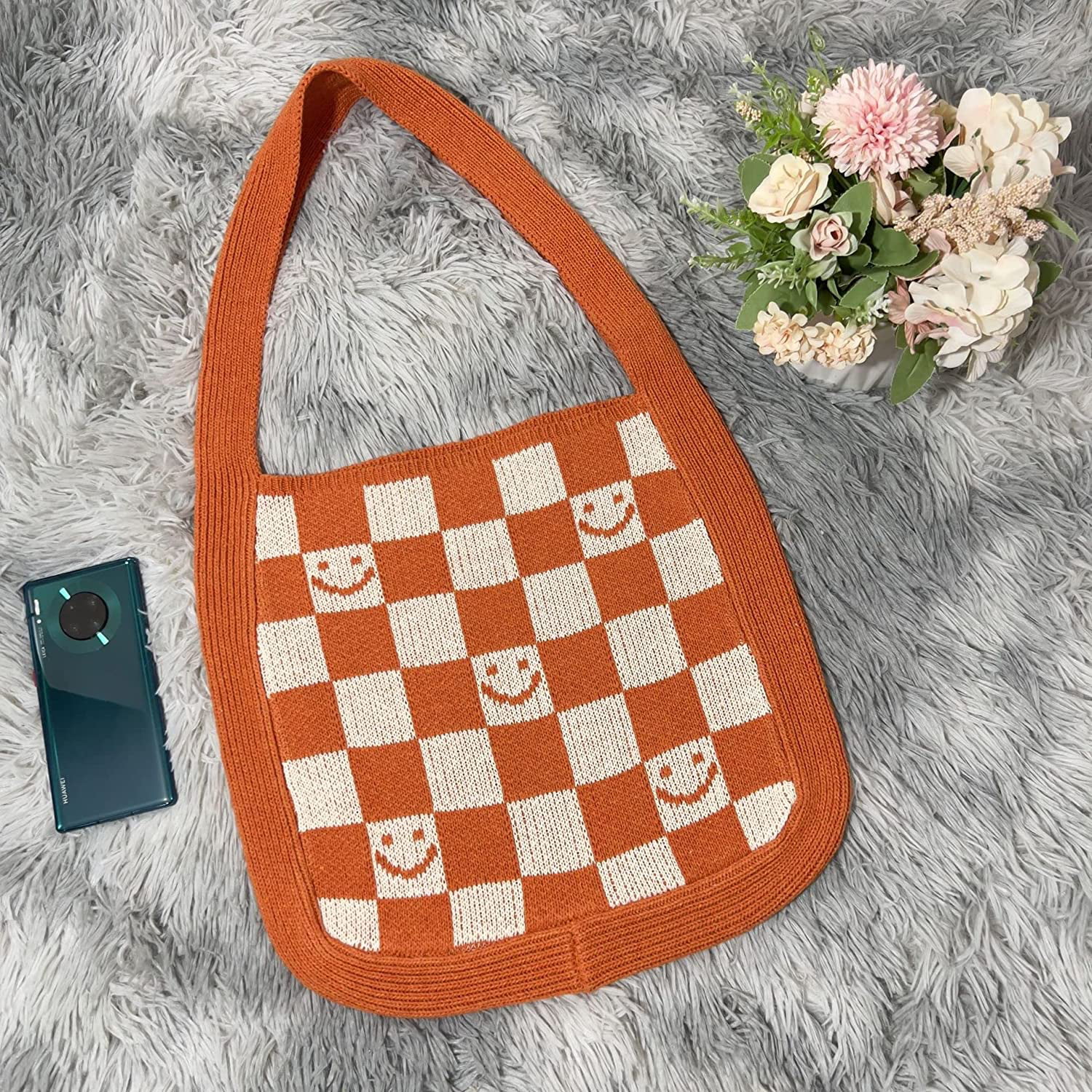  ZTGD Women Tote Bag Y2K Aesthetic Heart Tote Bags for School  Grunge Cute Crochet Tote Bags Teen Girls Trendy Stuff Apricot : Clothing,  Shoes & Jewelry